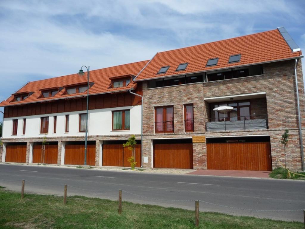 Gyulai Brill Apartman Zimmer foto